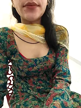 Snapshot of zoya_baby_ chatting on August 8, 2026, 4:52 am zoya baby online show from August 8, 2026, 4:52 am