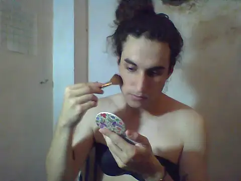 Snapshot of LaCuerva chatting on May 13, 2026, 8:05 pm LaCuerva online show from May 13, 2026, 8:05 pm