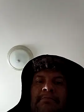 matdog027374 online show from May 2, 2026, 3:17 pm