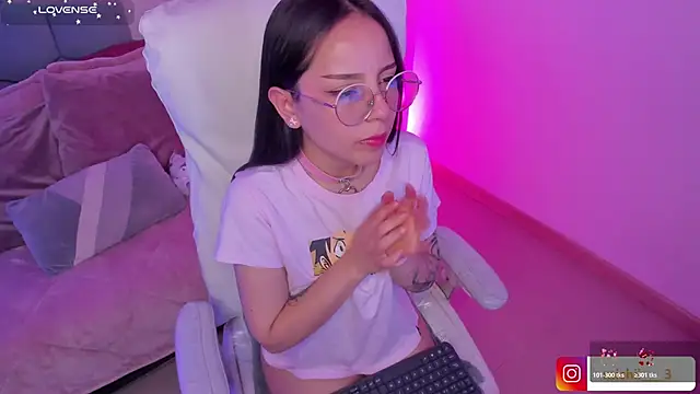 Snapshot of kitty_patitas_suavesss chatting on June 27, 2026, 2:39 am kitty patitas suavesss online show from June 27, 2026, 2:39 am