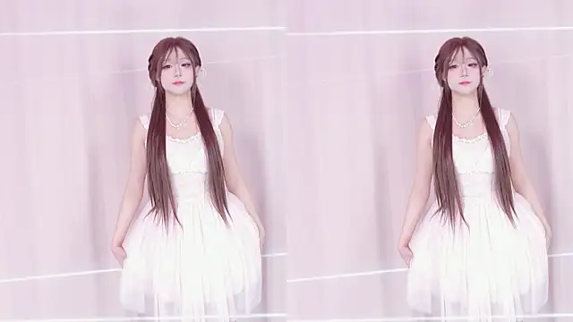 Lris-Girls online show from June 20, 2026, 9:14 am