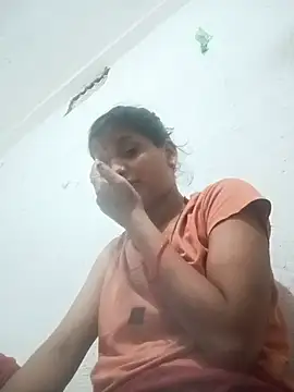 Snapshot of Student_garl_1 chatting on June 9, 2026, 12:11 am Student garl 1 online show from June 9, 2026, 12:11 am