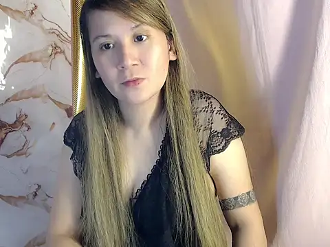 Cafe Lolla143 online show from May 9, 2026, 1:31 am