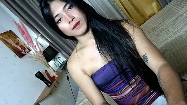 Ladymikaela online show from May 5, 2026, 4:15 am