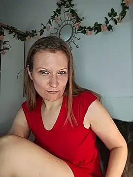 Snapshot of Candy_Cougar chatting on July 18, 2026, 7:06 am Candy Cougar online show from July 18, 2026, 7:06 am