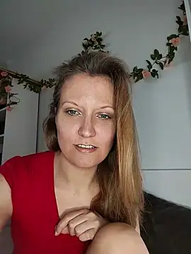 Snapshot of Candy_Cougar chatting on July 17, 2026, 6:54 am Candy Cougar online show from July 17, 2026, 6:54 am