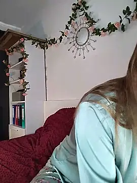 Snapshot of Candy_Cougar chatting on May 15, 2026, 6:55 am Candy Cougar online show from May 15, 2026, 6:55 am