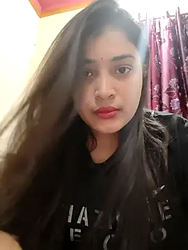 Joya-02 online show from May 8, 2026, 8:01 pm
