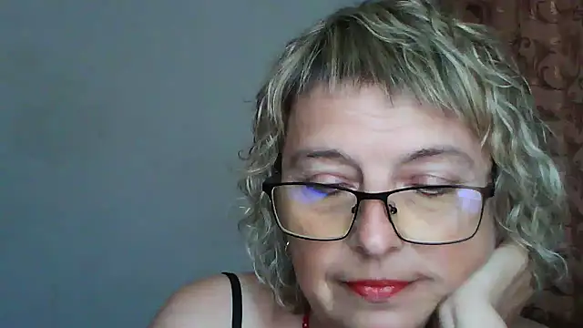 ElizabethGorden online show from June 22, 2026, 12:02 pm