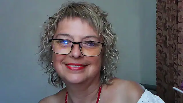 ElizabethGorden online show from July 2, 2026, 10:54 am