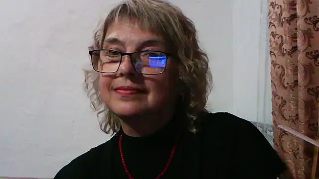 ElizabethGorden online show from July 29, 2026, 7:02 pm