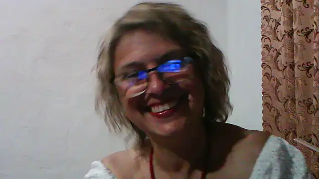 ElizabethGorden online show from July 7, 2026, 6:33 pm