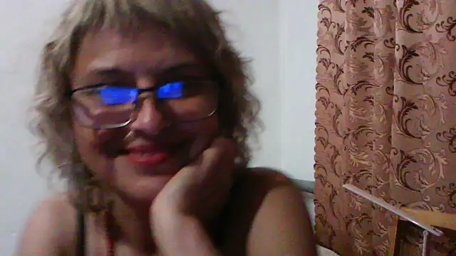 ElizabethGorden online show from July 16, 2026, 6:27 pm