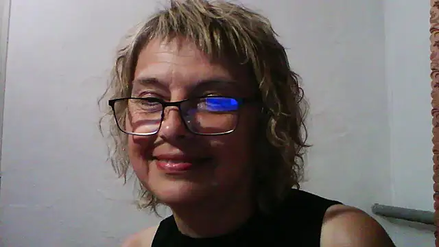 ElizabethGorden online show from June 28, 2026, 7:20 pm