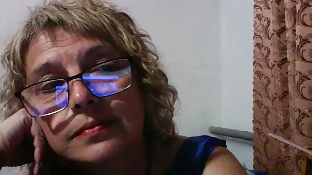 ElizabethGorden online show from June 27, 2026, 7:09 pm