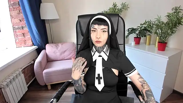 Snapshot of Bloood__Mary chatting on June 5, 2026, 12:00 pm Bloood Mary online show from June 5, 2026, 12:00 pm