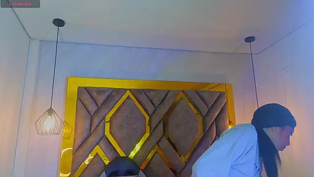 Snapshot of Ey_Im_simone_ chatting on May 5, 2026, 11:46 am Ey Im simone online show from May 5, 2026, 11:46 am