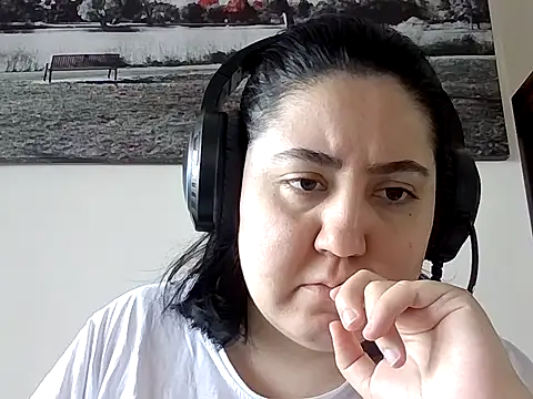 IsabellaJacobs online show from May 8, 2026, 11:25 am