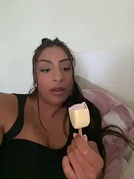 juicyprincess66 online show from May 31, 2026, 7:14 pm