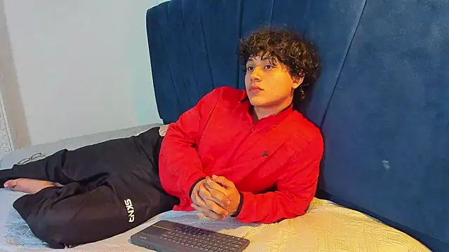 Snapshot of latin_beast4 chatting on May 22, 2026, 8:29 pm latin beast4 online show from May 22, 2026, 8:29 pm