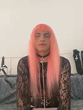 Snapshot of Leiatranslatex chatting on August 4, 2026, 6:01 pm Leiatranslatex online show from August 4, 2026, 6:01 pm