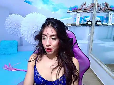 AMBEL-ROSE online show from May 9, 2026, 3:32 am