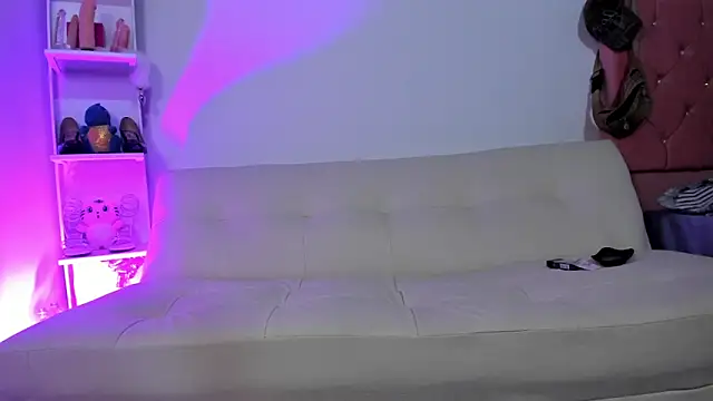 ela velvet online show from May 5, 2026, 4:59 am