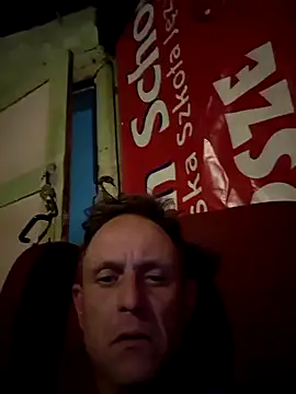 Snapshot of Marcin43w chatting on May 8, 2026, 6:12 pm Marcin43w online show from May 8, 2026, 6:12 pm