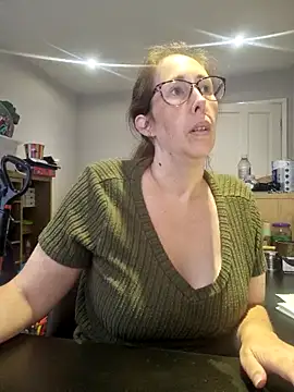 Snapshot of Mysterious-Maiya chatting on July 1, 2026, 10:15 am Mysterious-Maiya online show from July 1, 2026, 10:15 am