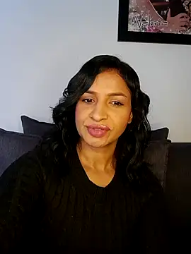 mell0102 online show from June 25, 2026, 12:54 pm