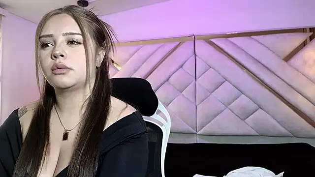 luxurycouple vg online show from May 5, 2026, 7:28 pm