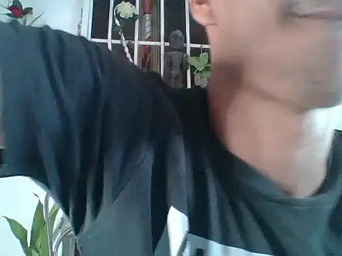 Snapshot of Zamira_0 chatting on May 17, 2026, 8:53 pm Zamira 0 online show from May 17, 2026, 8:53 pm