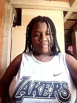 Snapshot of HannaTuner chatting on May 8, 2026, 8:01 pm HannaTuner online show from May 8, 2026, 8:01 pm