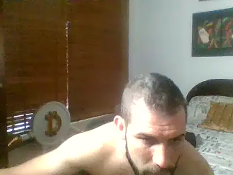 santi1994  online show from May 8, 2026, 9:40 pm