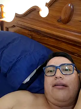 fuullsex online show from May 15, 2026, 4:21 am