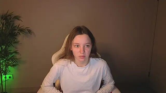 lolytaberry online show from May 7, 2026, 2:16 am