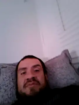 Snapshot of Almircorral2211 chatting on June 14, 2026, 7:42 am Almircorral2211 online show from June 14, 2026, 7:42 am