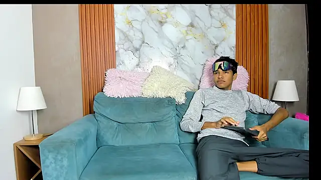 BOUL GUYS online show from June 14, 2026, 1:24 am