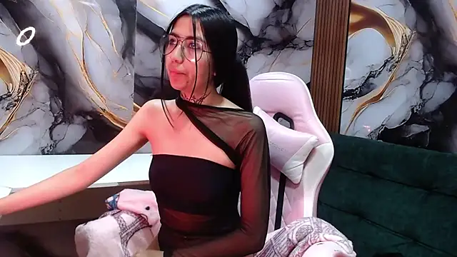  aranza23 online show from June 13, 2026, 11:52 am