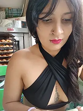 Snapshot of Alejandra_alson chatting on June 9, 2026, 5:36 pm Alejandra alson online show from June 9, 2026, 5:36 pm