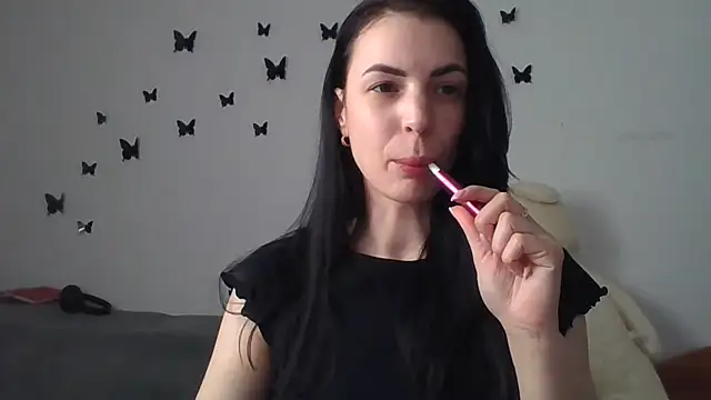 Snapshot of _MiaFlame_ chatting on May 19, 2026, 9:22 pm MiaFlame online show from May 19, 2026, 9:22 pm