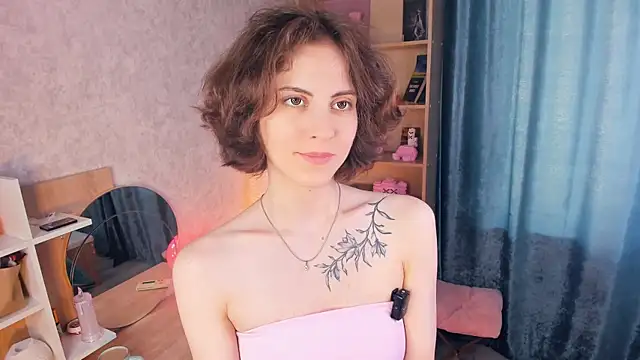 Snapshot of Kimasichka chatting on July 1, 2026, 6:14 am Kimasichka online show from July 1, 2026, 6:14 am