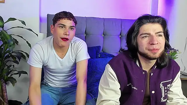 Noa and Aaron  online show from May 7, 2026, 7:17 pm