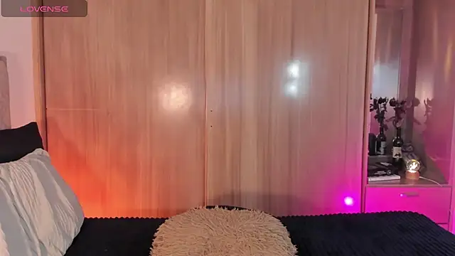 Snapshot of vampy__c1nna chatting on May 8, 2026, 8:23 pm vampy c1nna online show from May 8, 2026, 8:23 pm