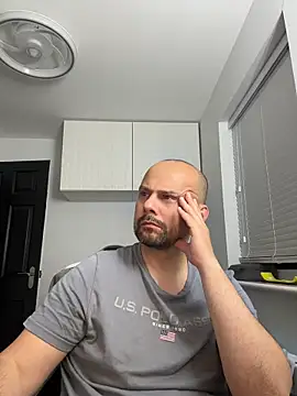 NakedAndrewHot online show from June 18, 2026, 11:10 pm