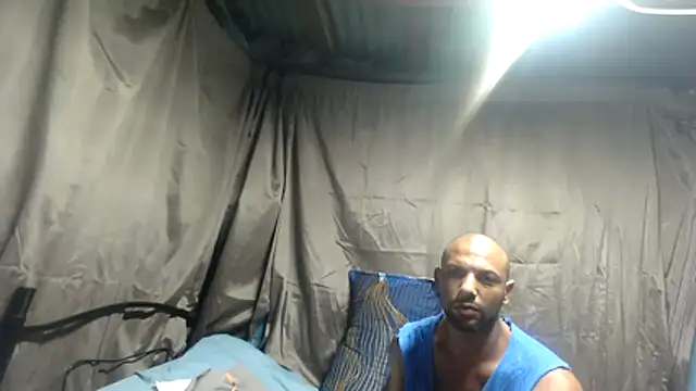 Snapshot of Camodick chatting on April 25, 2026, 2:47 pm Camodick online show from April 25, 2026, 2:47 pm