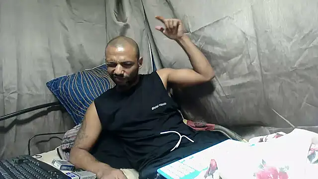Snapshot of Camodick chatting on April 30, 2026, 5:36 am Camodick online show from April 30, 2026, 5:36 am