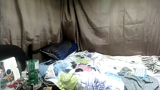 Snapshot of Camodick chatting on April 21, 2026, 3:40 pm Camodick online show from April 21, 2026, 3:40 pm