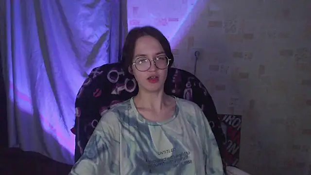 Alessa Kiss online show from June 5, 2026, 7:30 pm