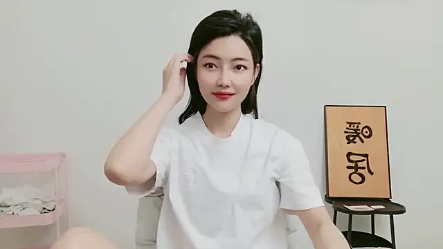 woxiangjinjin030 online show from May 15, 2026, 5:38 am